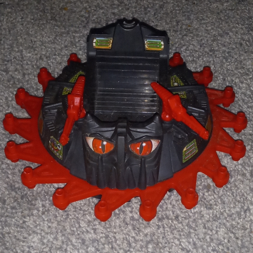 Vintage 1983 He-Man Motu Roton evil assault vehicle